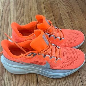 Nike Pegasus 41.                        Orange and Gray Sneakers